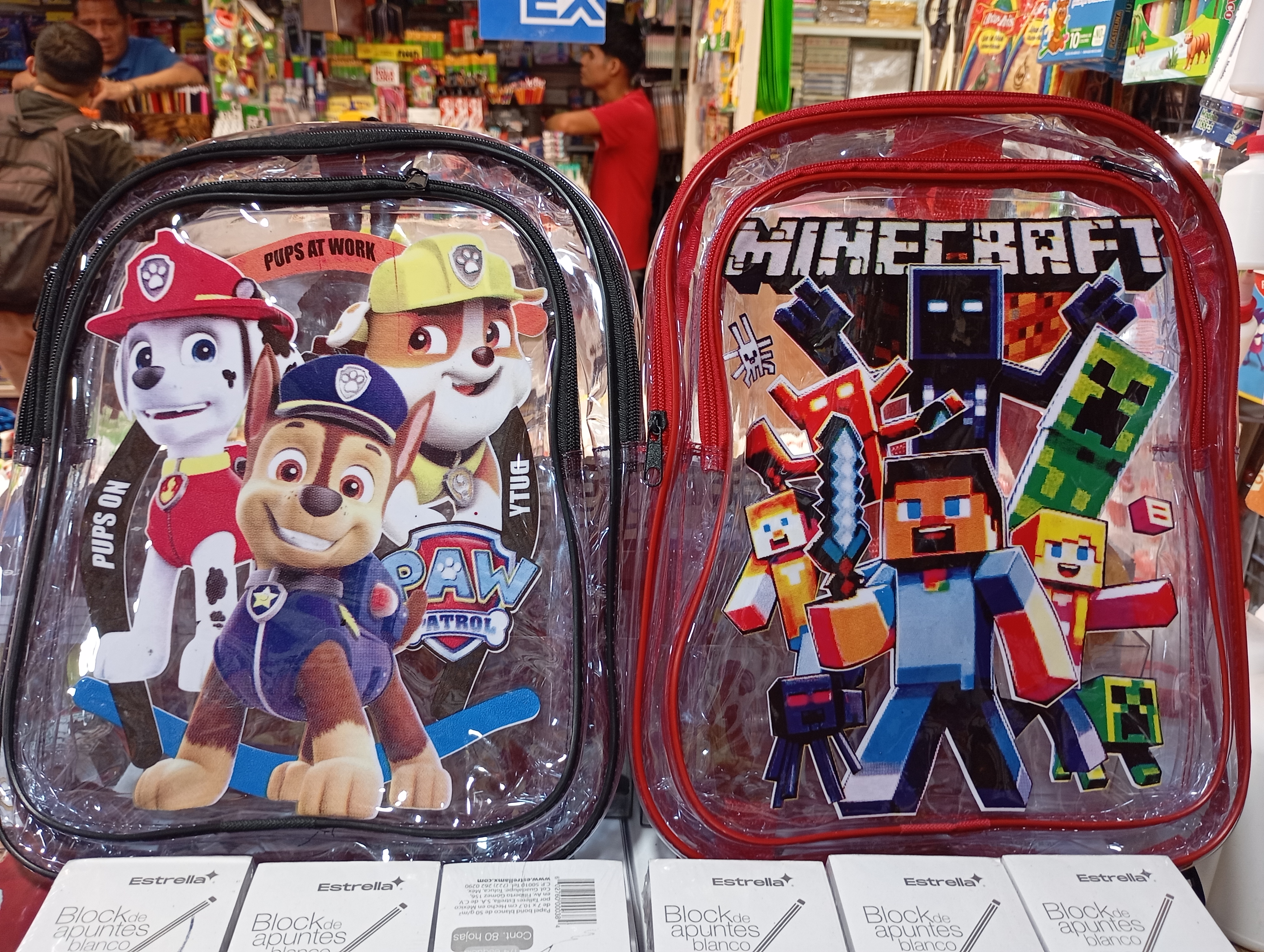 MOCHILA KINDER PROFESIONAL LE CABEN SIETE CUADERNOS PROFESIONALES