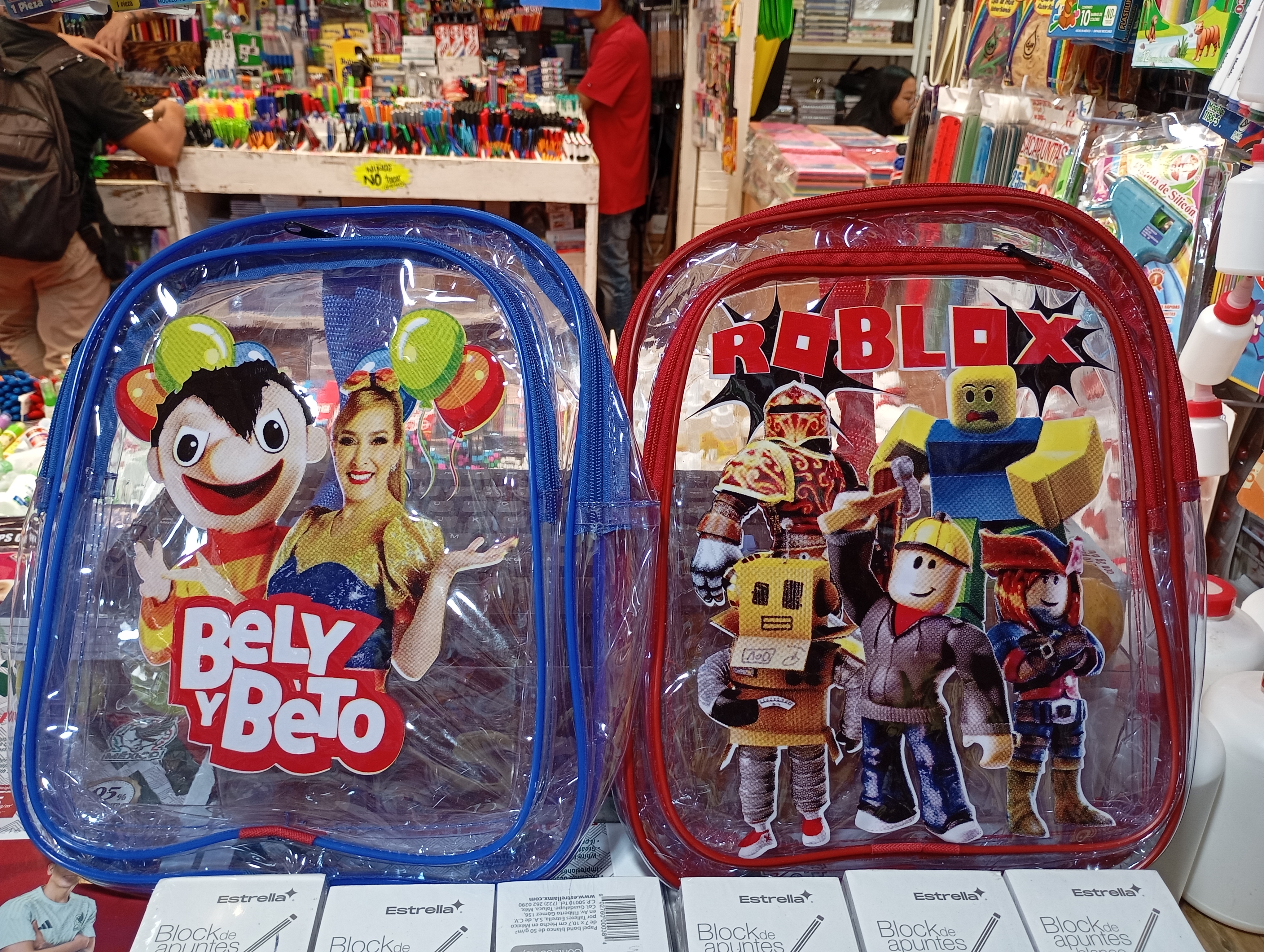 MOCHILA KINDER PROFESIONAL LE CABEN SIETE CUADERNOS PROFESIONALES